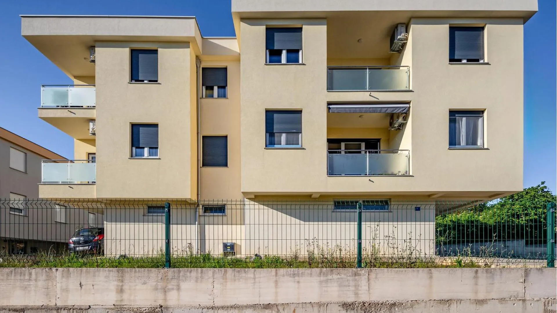 Awesome Apartment In Rijeka With Kitchen Hırvatistan